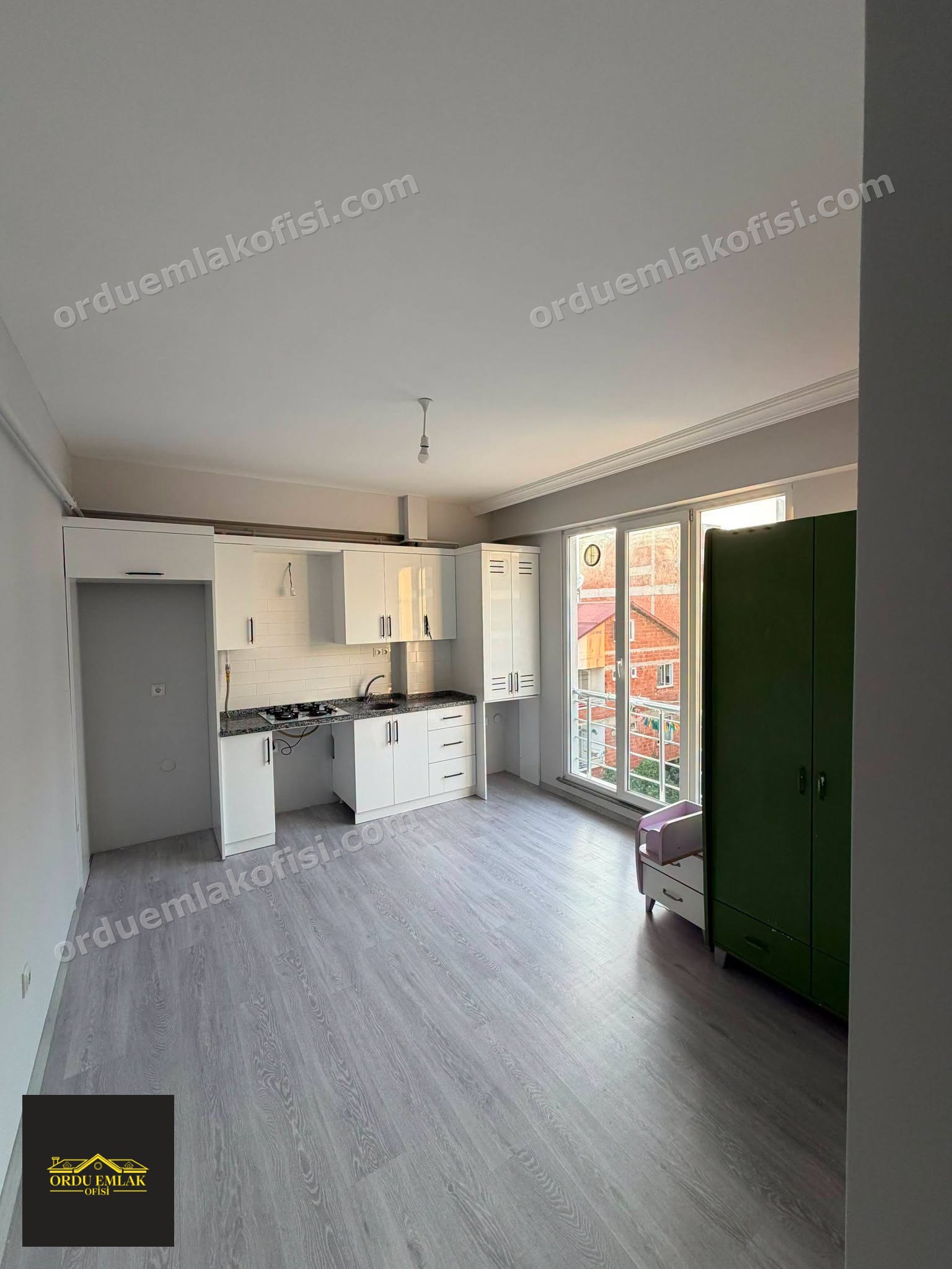 Cumhuriyet mah. Sahil yoluna 50 metre mesafede  kiralık daire..